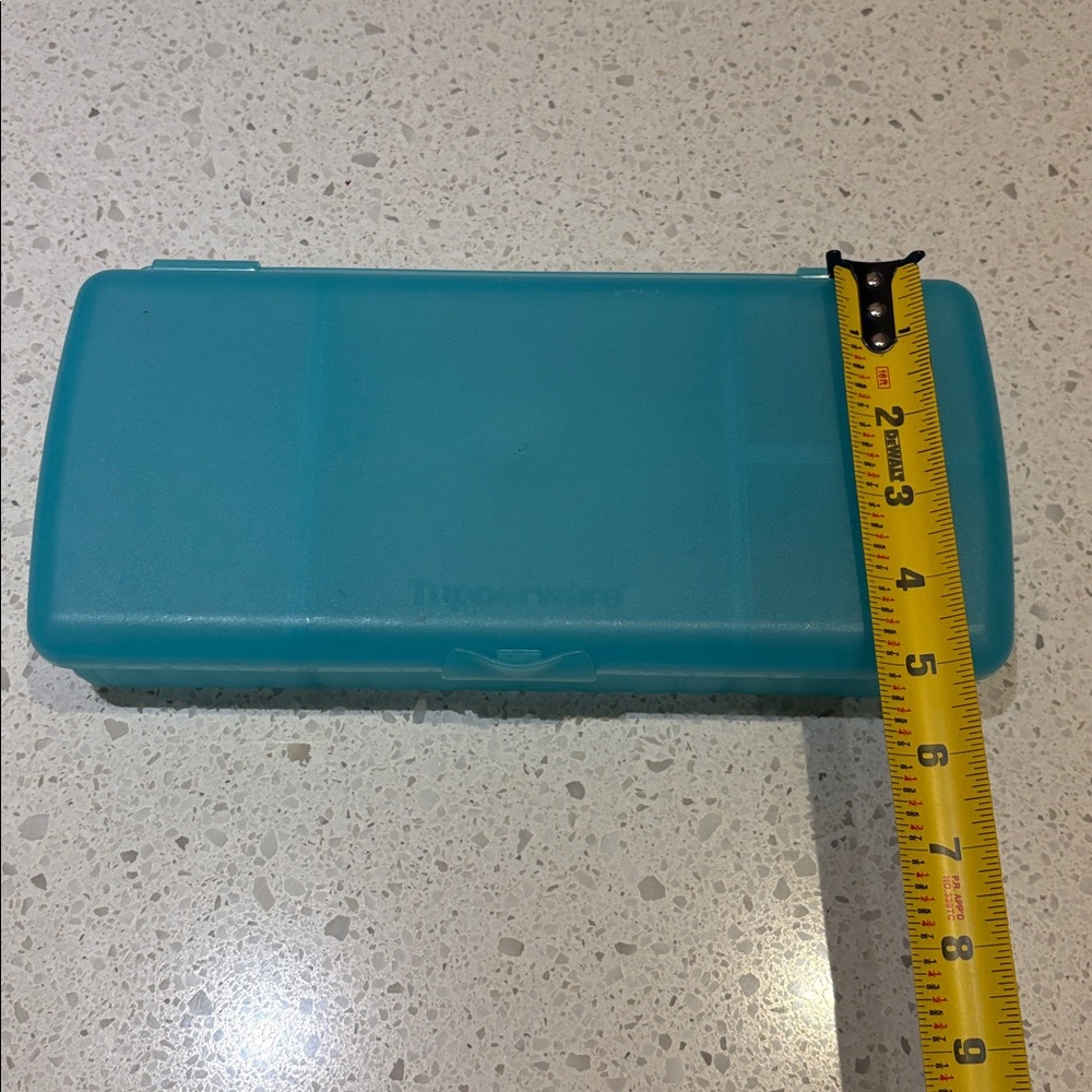 Tupperware Lunch N Things Divided Container - Picture 5 of 6